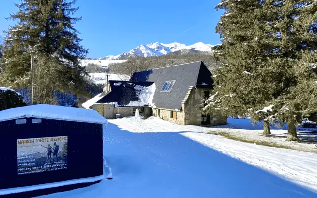 Accueil - Maison Akasha Yoga Maison Akasha sous la neige au cœur des Hautes-Pyrénées